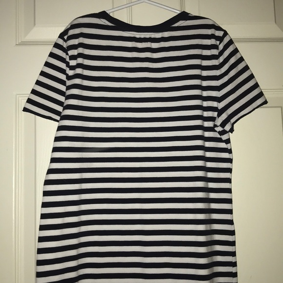 A black and white stripped T - Picture 2 of 3